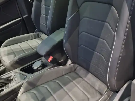 VOLKSWAGEN-TIGUAN-2.0 300 TSI GASOLINA ALLSPACE R-LINE AUTOMÁTICO VOLKSWAGEN-TIGUAN-2025