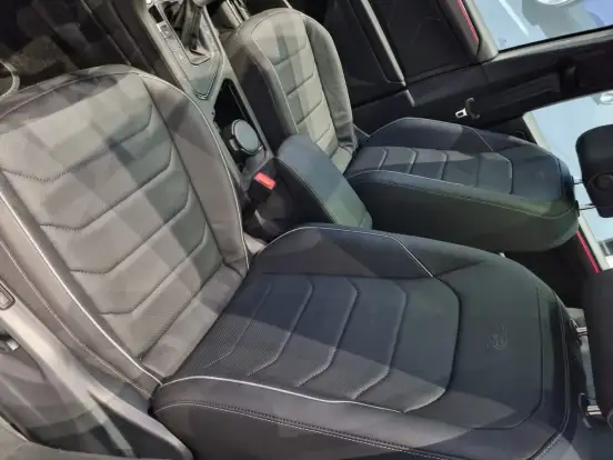 VOLKSWAGEN-TIGUAN-2.0 300 TSI GASOLINA ALLSPACE R-LINE AUTOMÁTICO VOLKSWAGEN-TIGUAN-2025