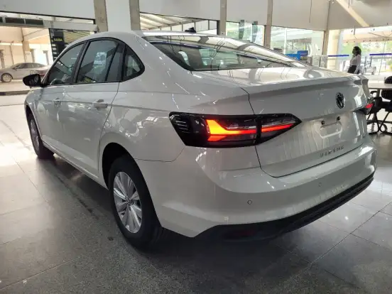 VOLKSWAGEN-VIRTUS-1.0 170 TSI AUTOMÁTICO VOLKSWAGEN-VIRTUS-2025