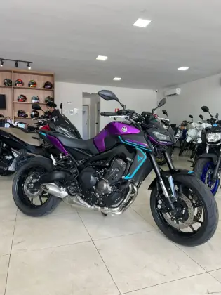 YAMAHA MT-09 