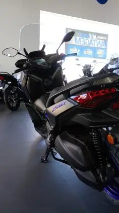 YAMAHA XMAX 300 CONNECTED ABS 