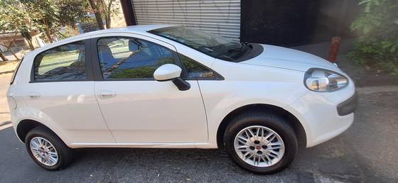 FIAT PUNTO 1.6 ESSENCE 16V FLEX 4P AUTOMATIZADO