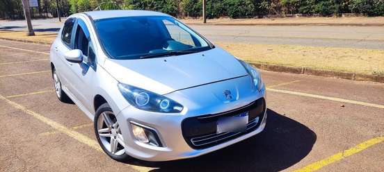 PEUGEOT-308-2012