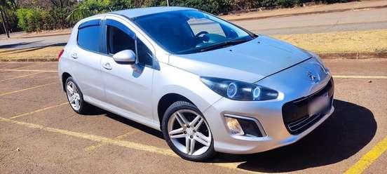 PEUGEOT-308-2012
