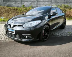 RENAULT FLUENCE 2.0 DYNAMIQUE PLUS 16V FLEX 4P AUTOMÁTICO RENAULT FLUENCE 2.0 DYNAMIQUE PLUS 16V FLEX 4P AUTOMÁTICO