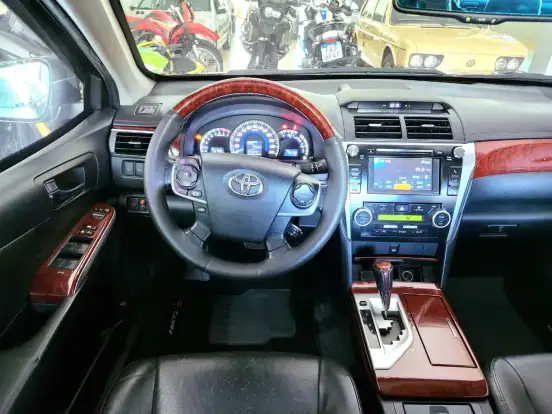 TOYOTA-CAMRY-3.5 XLE V6 24V GASOLINA 4P AUTOMÁTICO TOYOTA-CAMRY-2012