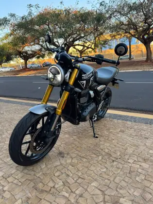 TRIUMPH SPEED 400 
