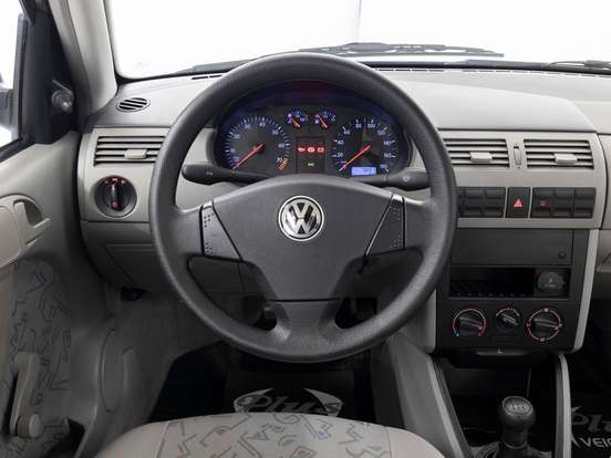 VOLKSWAGEN-GOL-2001