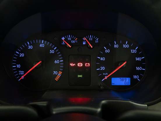 VOLKSWAGEN-GOL-2001