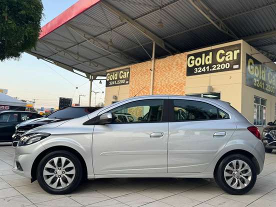 CHEVROLET-ONIX-2016