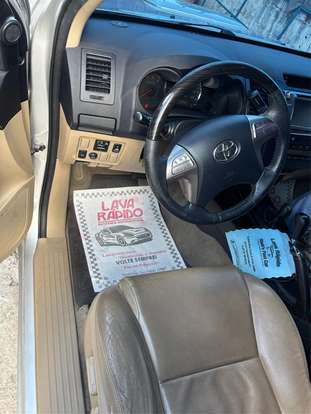 TOYOTA-HILUX SW4-2014