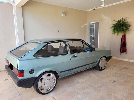 VOLKSWAGEN-GOL-1990