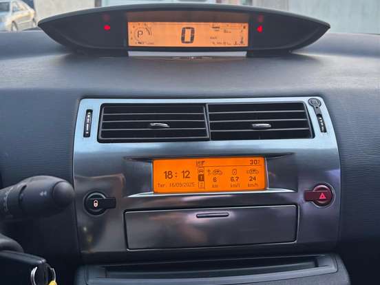CITROËN-C4-2.0 EXCLUSIVE 16V FLEX 4P AUTOMÁTICO CITROËN-C4-2011