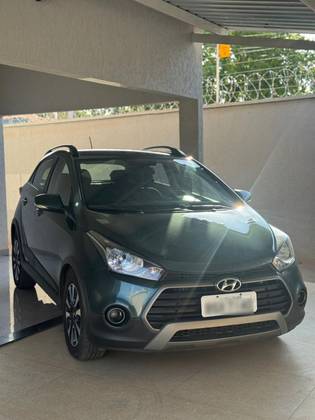 HYUNDAI HB20X 1.6 16V STYLE FLEX 4P AUTOMÁTICO