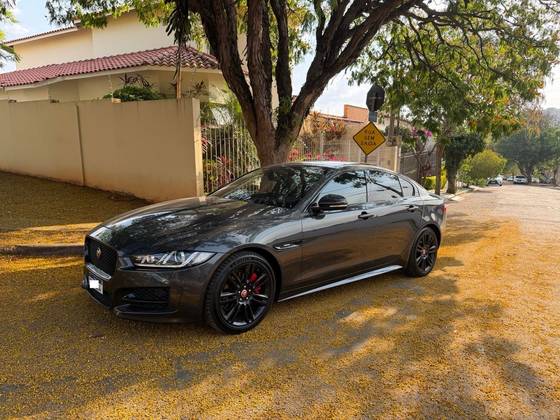 JAGUAR XE 2.0 16V INGENIUM P250 GASOLINA R-SPORT 4P AUTOMÁTICO