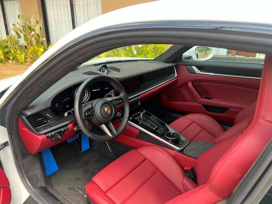 PORSCHE-911-2023
