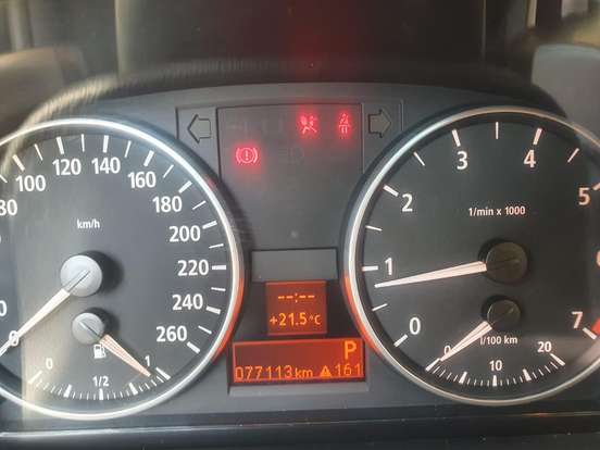 BMW-320i-2005