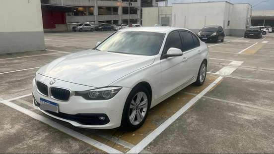 BMW-320i-2018