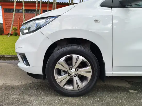 CHEVROLET-SPIN-1.8 PREMIER 8V FLEX 4P AUTOMÁTICO CHEVROLET-SPIN-2023