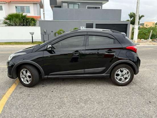 HYUNDAI-HB20-1.6 PREMIUM 16V FLEX 4P MANUAL HYUNDAI-HB20-2013