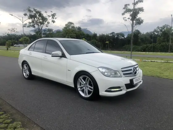 MERCEDES-BENZ C 180 1.8 CGI CLASSIC 16V GASOLINA 4P AUTOMÁTICO MERCEDES-BENZ C 180 1.8 CGI CLASSIC 16V GASOLINA 4P AUTOMÁTICO