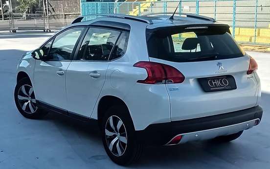 PEUGEOT-2008-2017