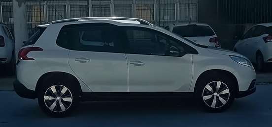PEUGEOT-2008-2017