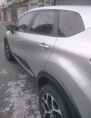 RENAULT-CAPTUR-2021