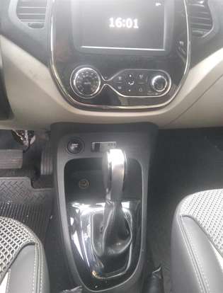RENAULT-CAPTUR-2021