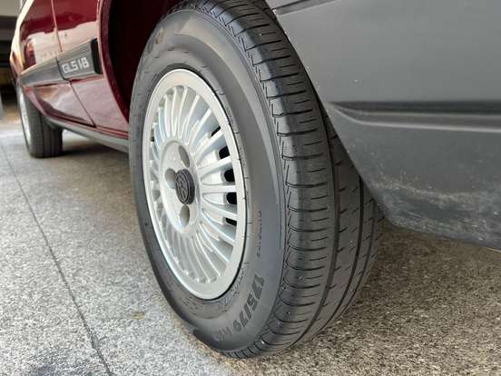 VOLKSWAGEN-PARATI-1990