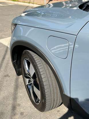 VOLVO-XC40-2021