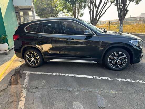 BMW-X1-2021