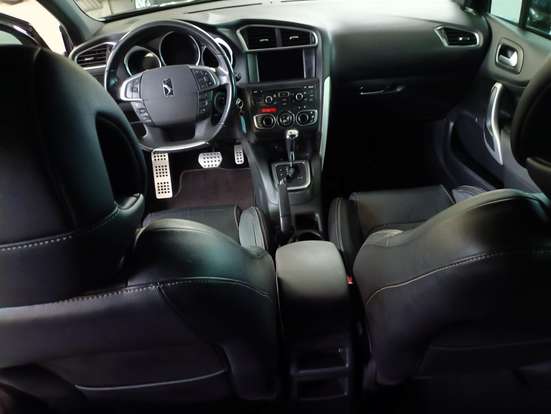 CITROËN-DS4-2013
