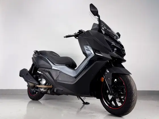 DAFRA CRUISYM 300 