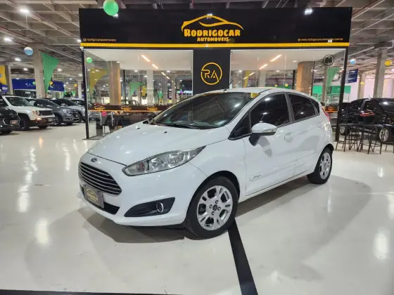 FORD FIESTA 1.6 SE HATCH 16V FLEX 4P MANUAL