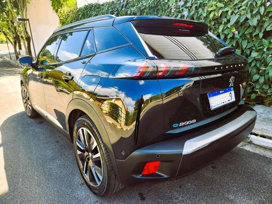 PEUGEOT-2008-50 KW ELÉTRICO E-GT PEUGEOT-2008-2023