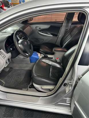 TOYOTA-COROLLA-2011