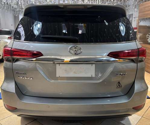 TOYOTA-HILUX SW4-2019