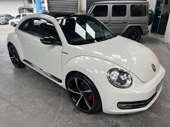 VOLKSWAGEN FUSCA 2.0 TSI 16V R-LINE GASOLINA 2P AUTOMÁTICO