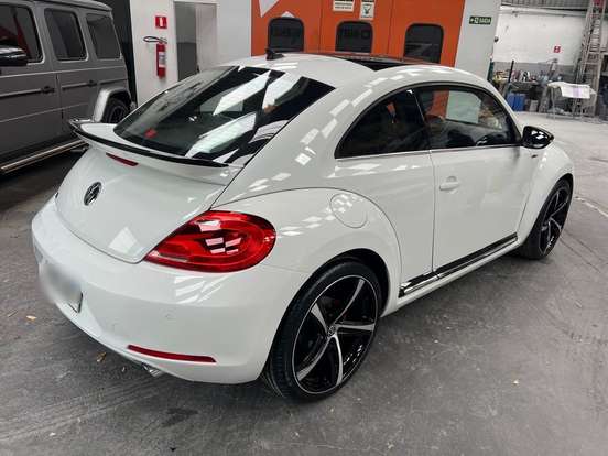 VOLKSWAGEN-FUSCA-2014