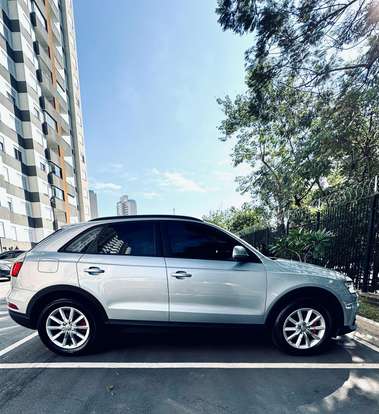 AUDI-Q3-2018