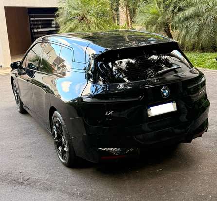 BMW-iX-2024