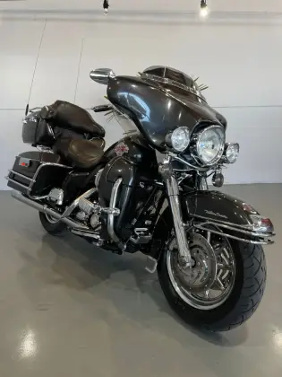 HARLEY-DAVIDSON ULTRA ELECTRA GLIDE CLASSIC 