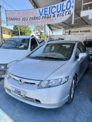 HONDA CIVIC 1.8 LXS 16V GASOLINA 4P AUTOMÁTICO HONDA CIVIC 1.8 LXS 16V GASOLINA 4P AUTOMÁTICO