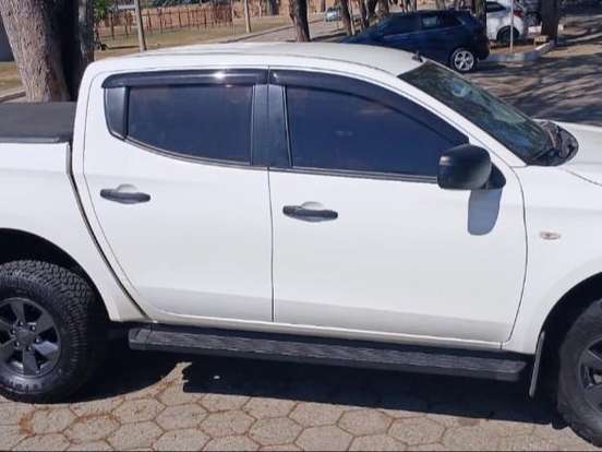 MITSUBISHI-L200 TRITON-2.4 16V TURBO DIESEL GL CD 4X4 MANUAL MITSUBISHI-L200 TRITON-2021