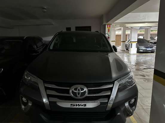 TOYOTA-HILUX SW4-2.8 SRX 4X4 7 LUGARES 16V TURBO INTERCOOLER DIESEL 4P AUTOMÁTICO TOYOTA-HILUX SW4-2016