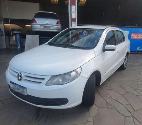 VOLKSWAGEN-VOYAGE-2011