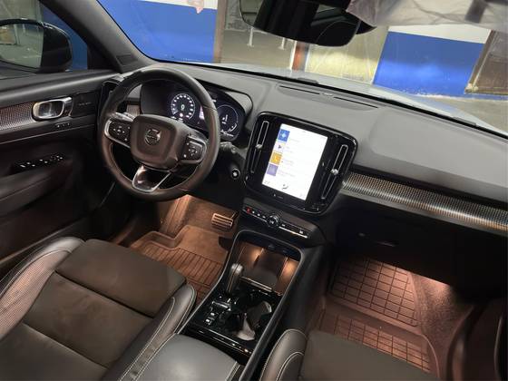 /en/city/cate-car-used-car/volvo-xc40-2021-1-5-t5-recharge-r-design-geartronic-48420887127525376/-4