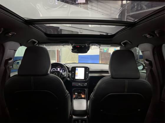 /en/city/cate-car-used-car/volvo-xc40-2021-1-5-t5-recharge-r-design-geartronic-48420887127525376/-5