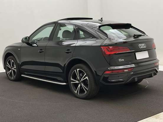 AUDI-Q5-2021